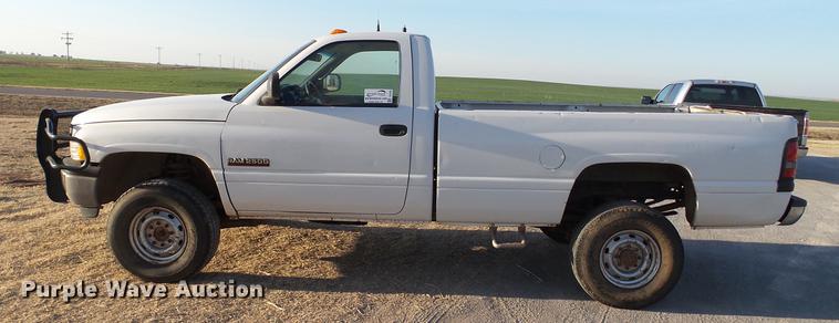 image for item DC5583 2002 Dodge Ram 2500 pickup truck