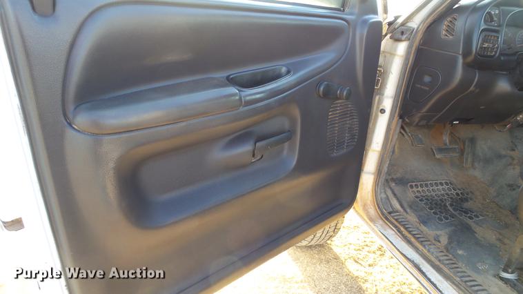 image for item DC5583 2002 Dodge Ram 2500 pickup truck