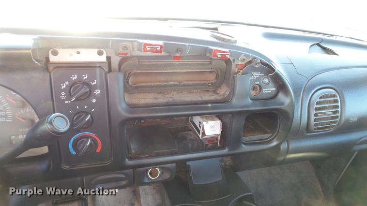 image for item DC5583 2002 Dodge Ram 2500 pickup truck