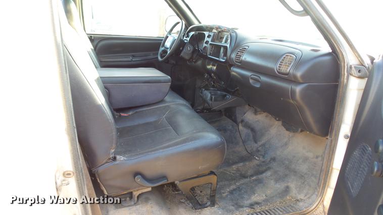 image for item DC5583 2002 Dodge Ram 2500 pickup truck