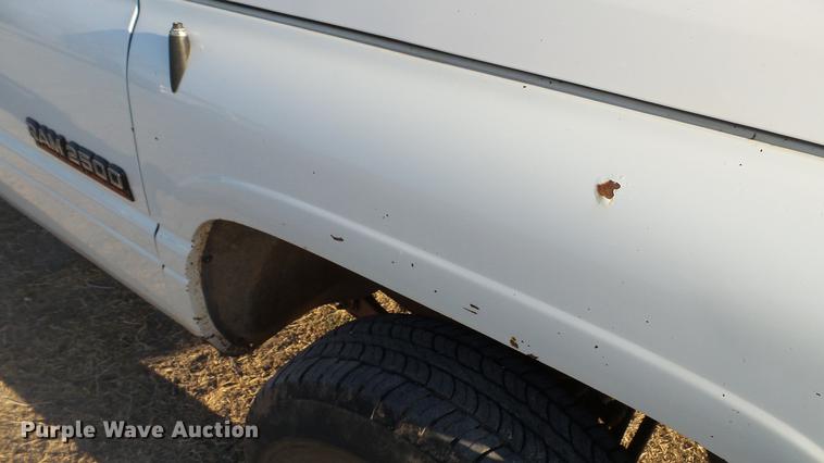 image for item DC5583 2002 Dodge Ram 2500 pickup truck