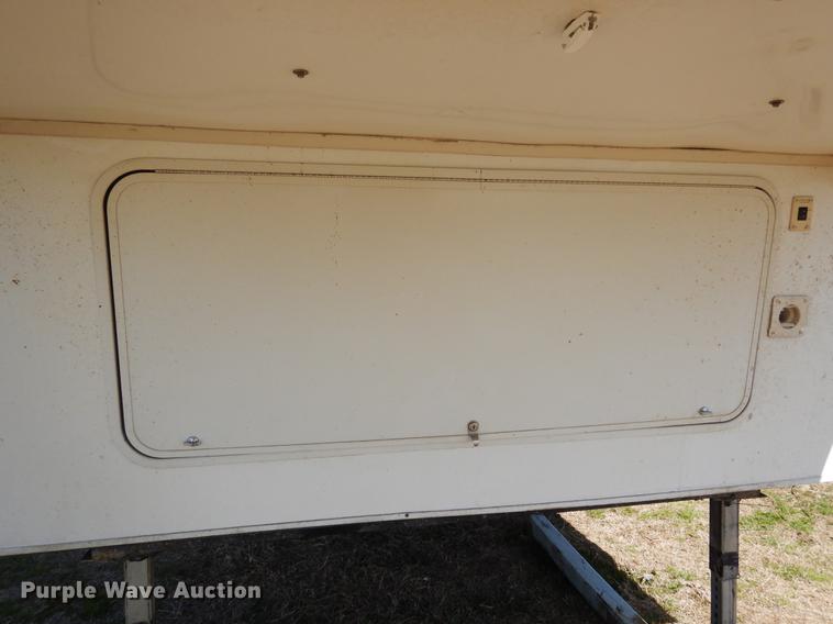 image for item DC5972 2007 Coachman Chaparral 340QBS camper