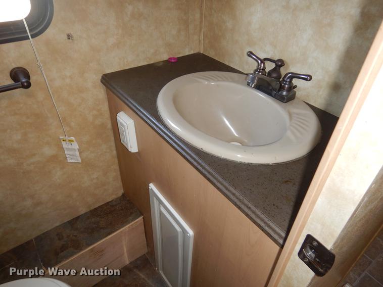 image for item DC5972 2007 Coachman Chaparral 340QBS camper