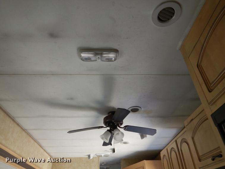 image for item DC5972 2007 Coachman Chaparral 340QBS camper