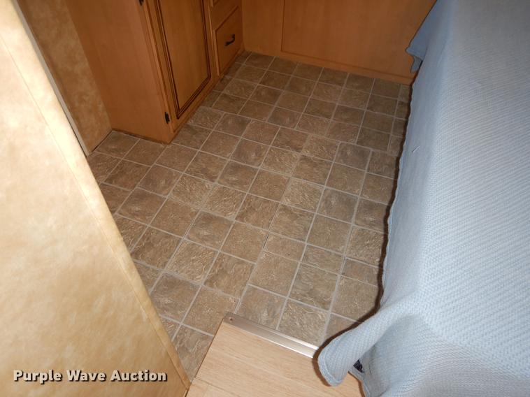 image for item DC5972 2007 Coachman Chaparral 340QBS camper