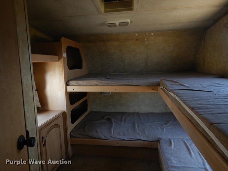 image for item DC5972 2007 Coachman Chaparral 340QBS camper