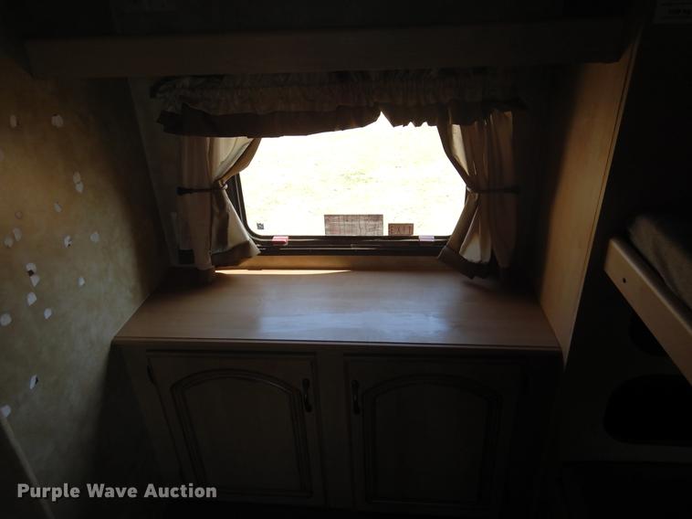 image for item DC5972 2007 Coachman Chaparral 340QBS camper