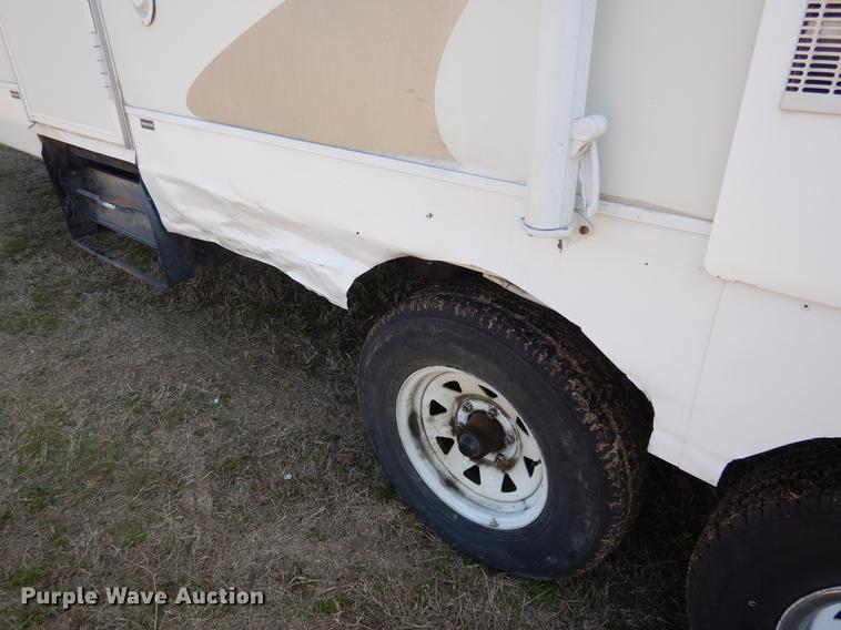 image for item DC5972 2007 Coachman Chaparral 340QBS camper