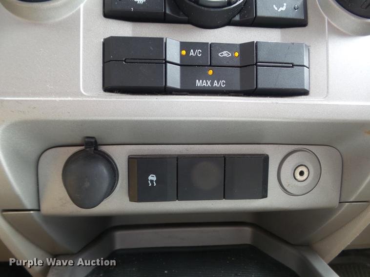 image for item DC7371 2008 Ford Escape XLT SUV