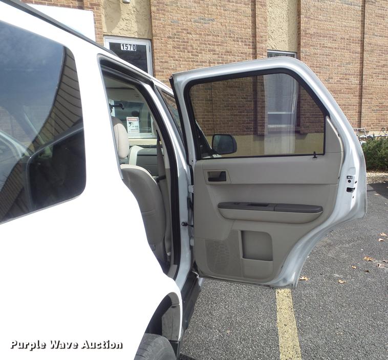 image for item DC7371 2008 Ford Escape XLT SUV