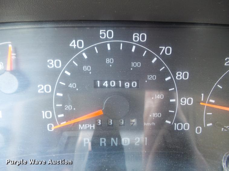 image for item DC7376 2001 Ford F250 Super Duty XL SuperCab pickup truck