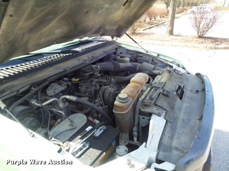 image for item DC7376 2001 Ford F250 Super Duty XL SuperCab pickup truck