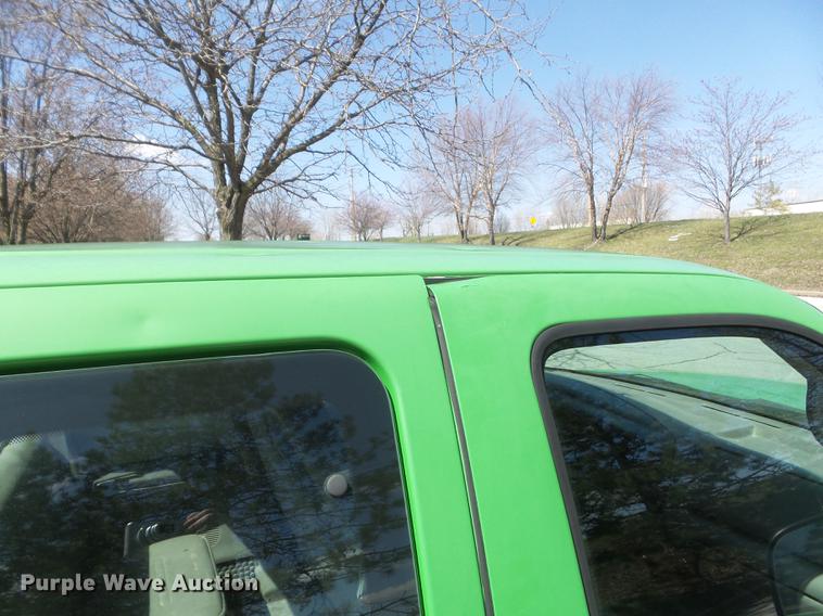 image for item DC7376 2001 Ford F250 Super Duty XL SuperCab pickup truck