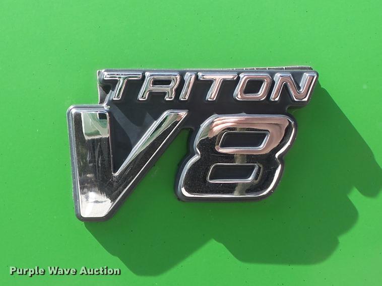 image for item DC7376 2001 Ford F250 Super Duty XL SuperCab pickup truck