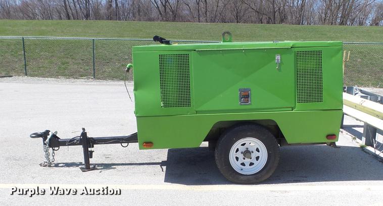 image for item DC7377 1998 Sullair 250DPQJD air compressor