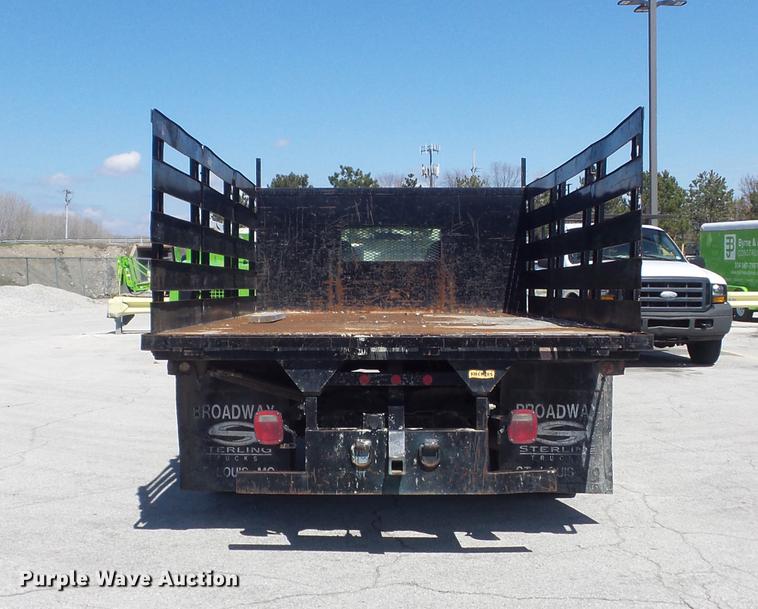 image for item DC7378 2006 Ford F350 Super Duty XL flatbed pickup truck