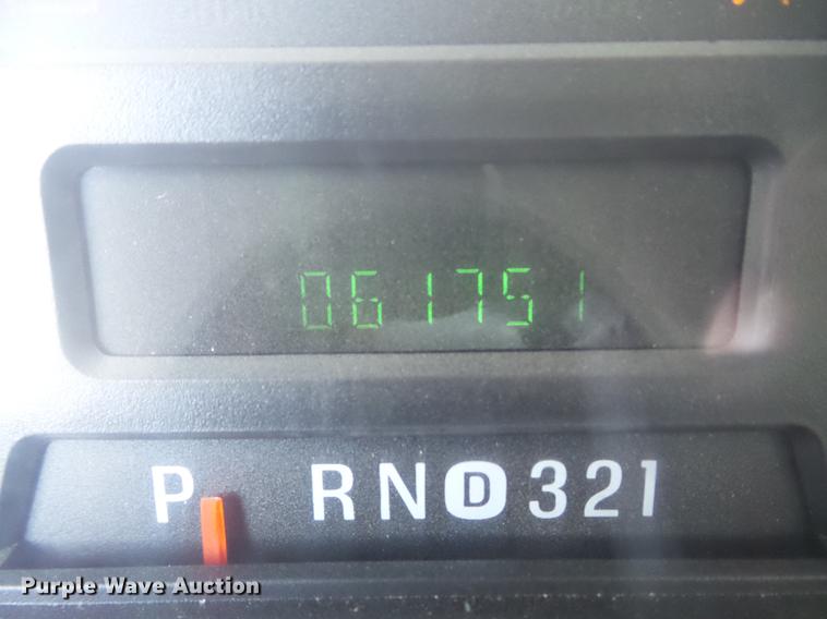 image for item DC7378 2006 Ford F350 Super Duty XL flatbed pickup truck