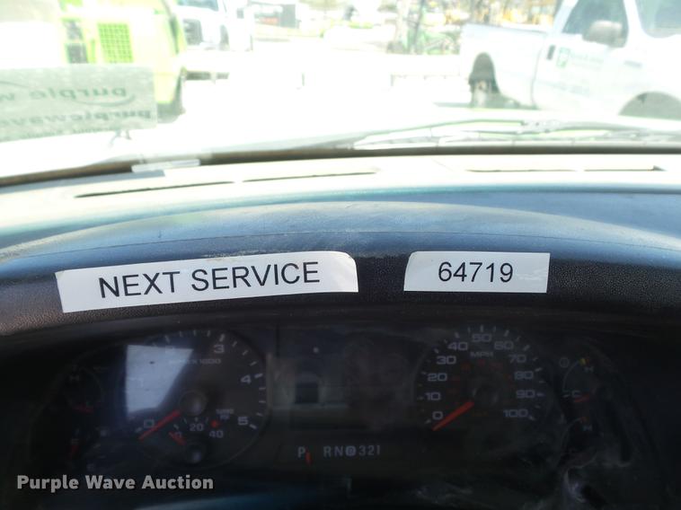 image for item DC7378 2006 Ford F350 Super Duty XL flatbed pickup truck