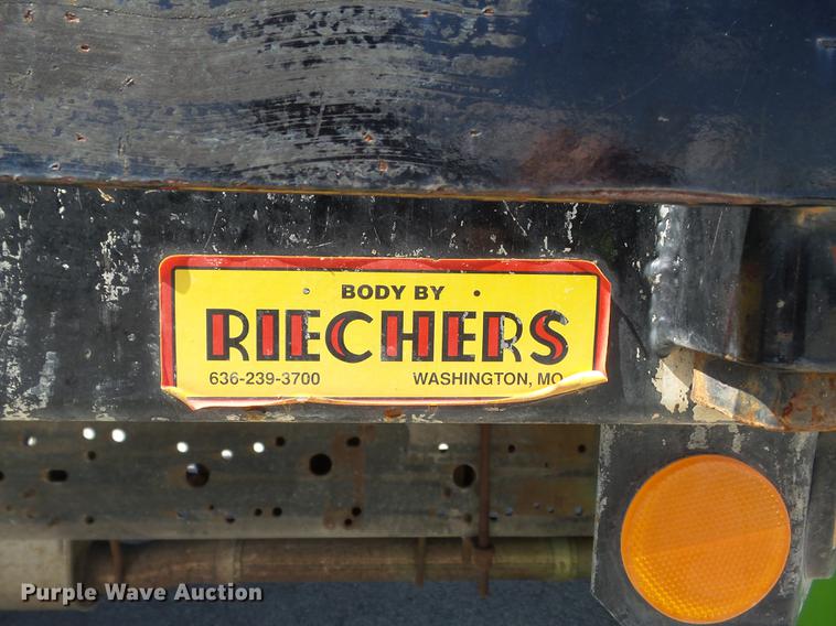 image for item DC7378 2006 Ford F350 Super Duty XL flatbed pickup truck