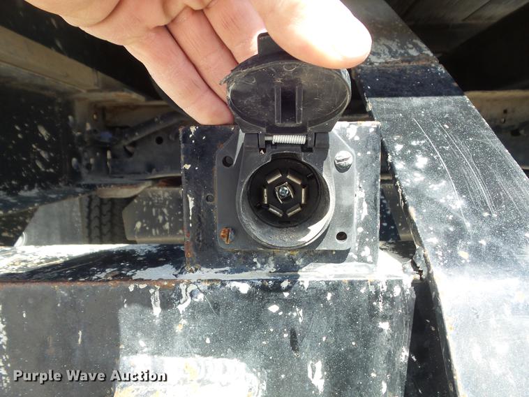 image for item DC7378 2006 Ford F350 Super Duty XL flatbed pickup truck