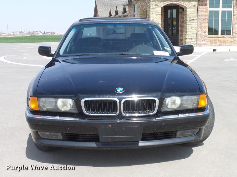 image for item DD1355 1995 BMW 740i