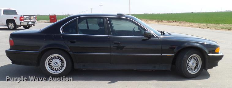 image for item DD1355 1995 BMW 740i