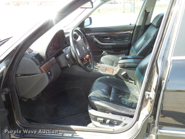 image for item DD1355 1995 BMW 740i