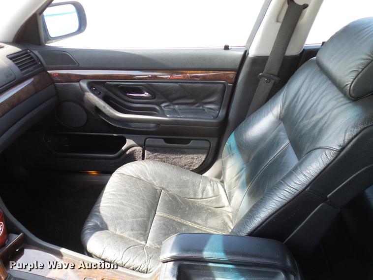 image for item DD1355 1995 BMW 740i