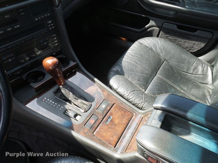 image for item DD1355 1995 BMW 740i