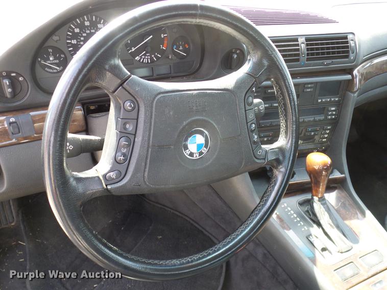 image for item DD1355 1995 BMW 740i