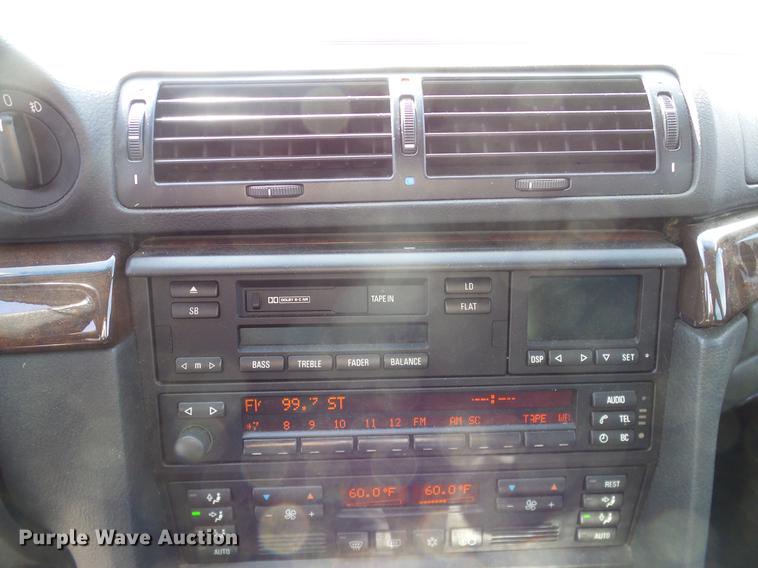 image for item DD1355 1995 BMW 740i