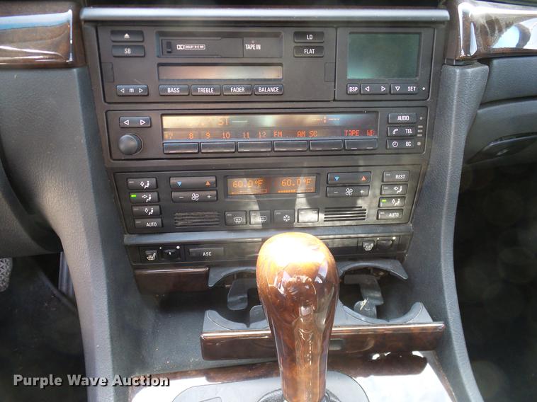 image for item DD1355 1995 BMW 740i