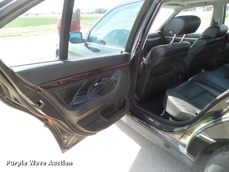 image for item DD1355 1995 BMW 740i