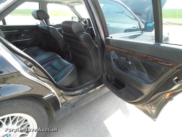 image for item DD1355 1995 BMW 740i