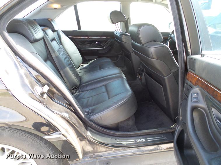 image for item DD1355 1995 BMW 740i