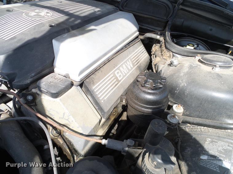 image for item DD1355 1995 BMW 740i