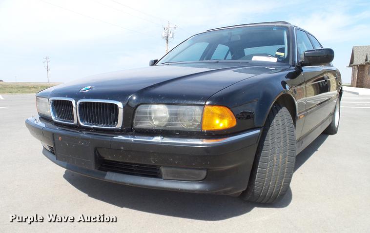 image for item DD1355 1995 BMW 740i