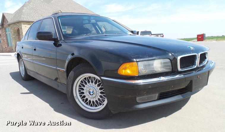 image for item DD1355 1995 BMW 740i
