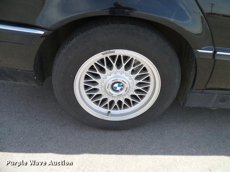 image for item DD1355 1995 BMW 740i