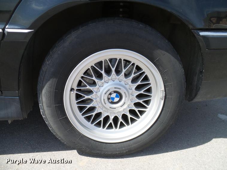 image for item DD1355 1995 BMW 740i