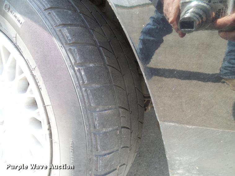 image for item DD1355 1995 BMW 740i