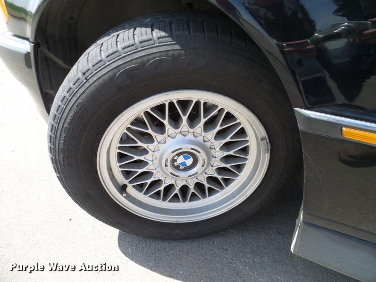 image for item DD1355 1995 BMW 740i