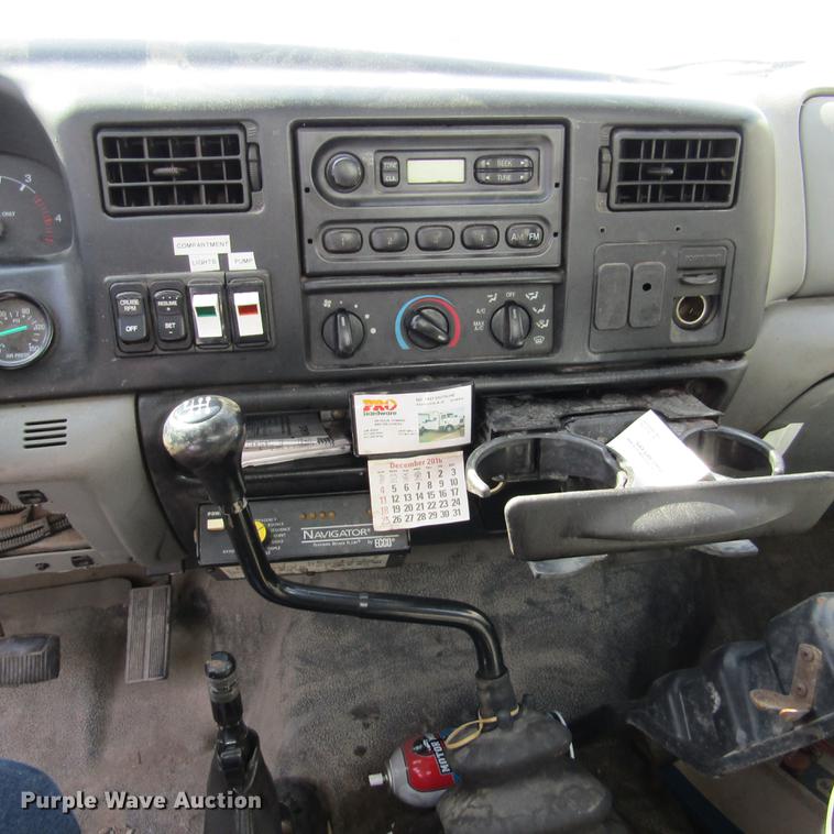 image for item DD2720 2004 Ford F650 Super Duty service truck