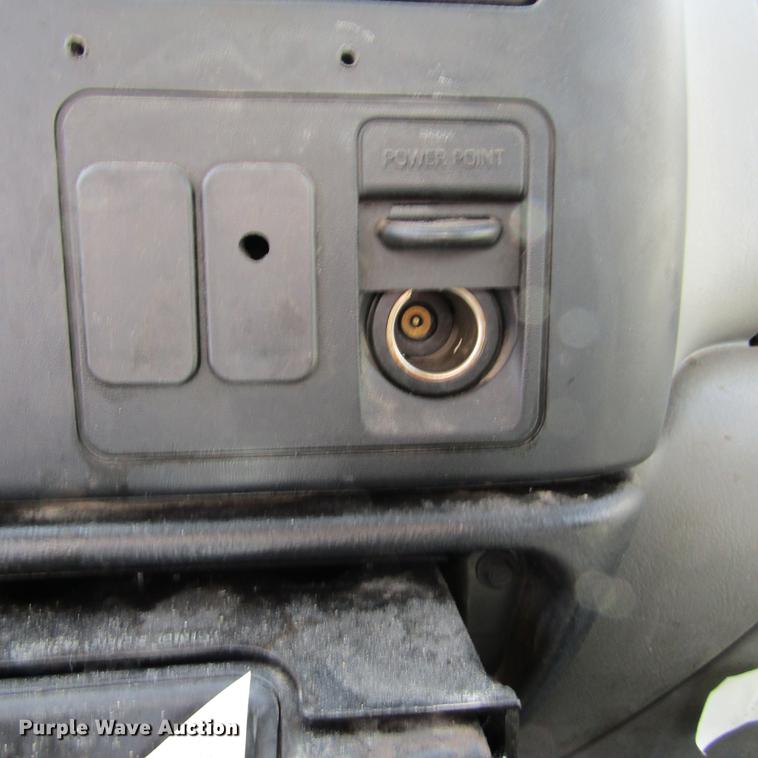 image for item DD2720 2004 Ford F650 Super Duty service truck
