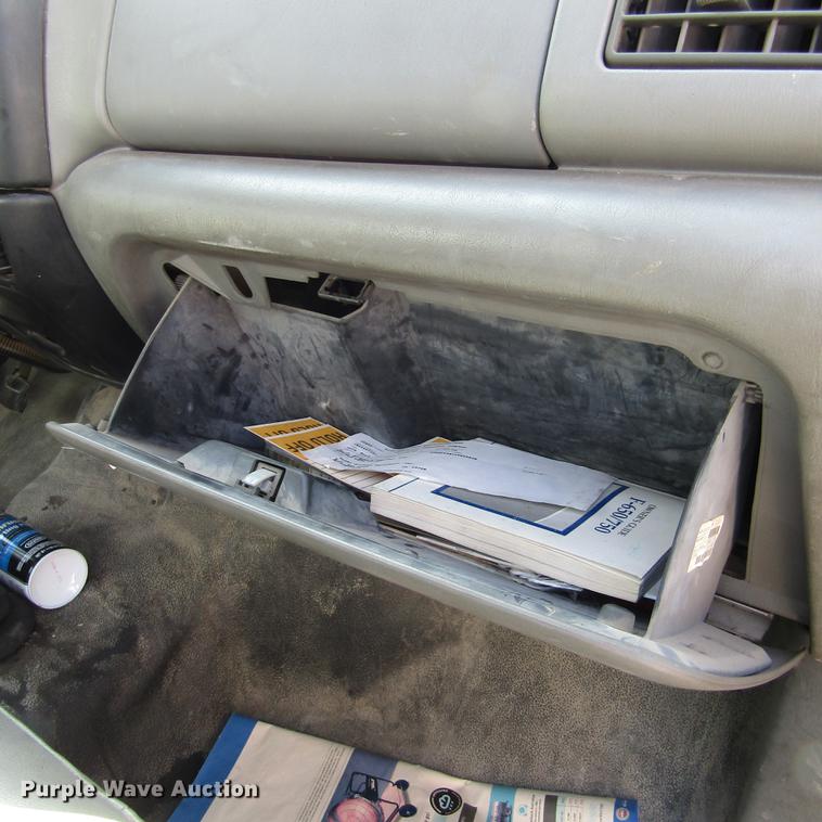 image for item DD2720 2004 Ford F650 Super Duty service truck