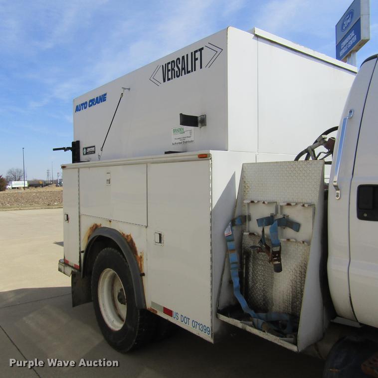 image for item DD2720 2004 Ford F650 Super Duty service truck