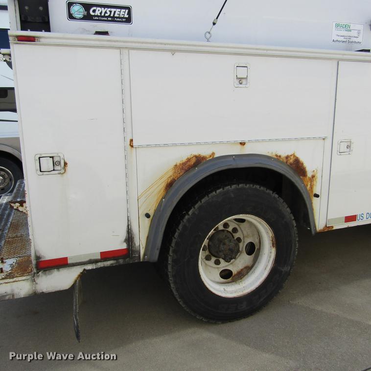 image for item DD2720 2004 Ford F650 Super Duty service truck