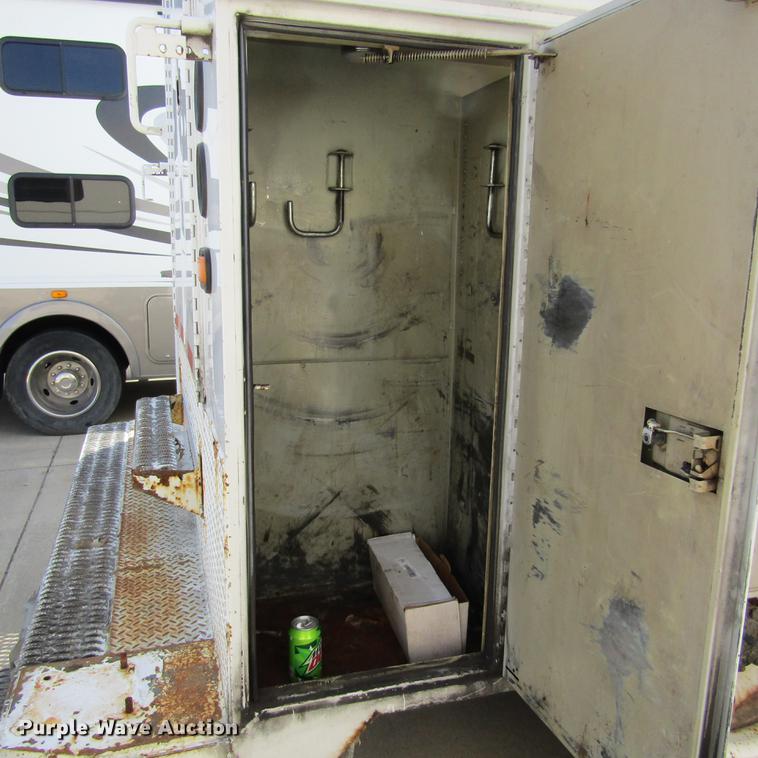 image for item DD2720 2004 Ford F650 Super Duty service truck