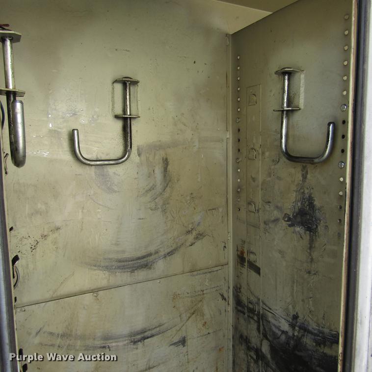 image for item DD2720 2004 Ford F650 Super Duty service truck