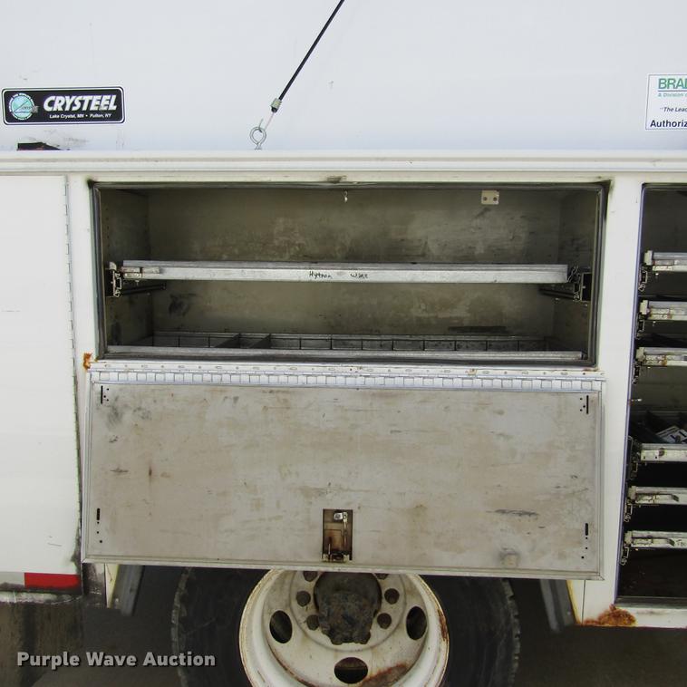 image for item DD2720 2004 Ford F650 Super Duty service truck